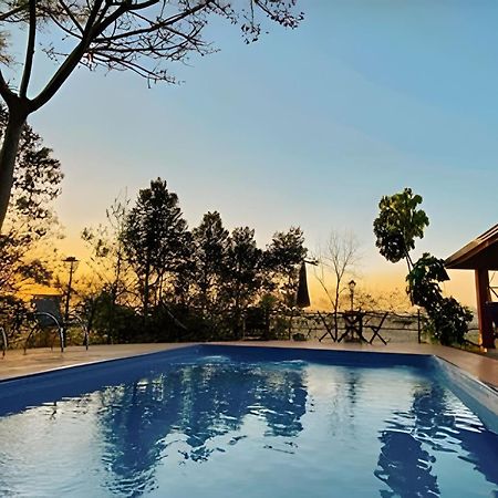 Casa De Campo Araxa Na Montanha Com Piscina Піракая Екстер'єр фото